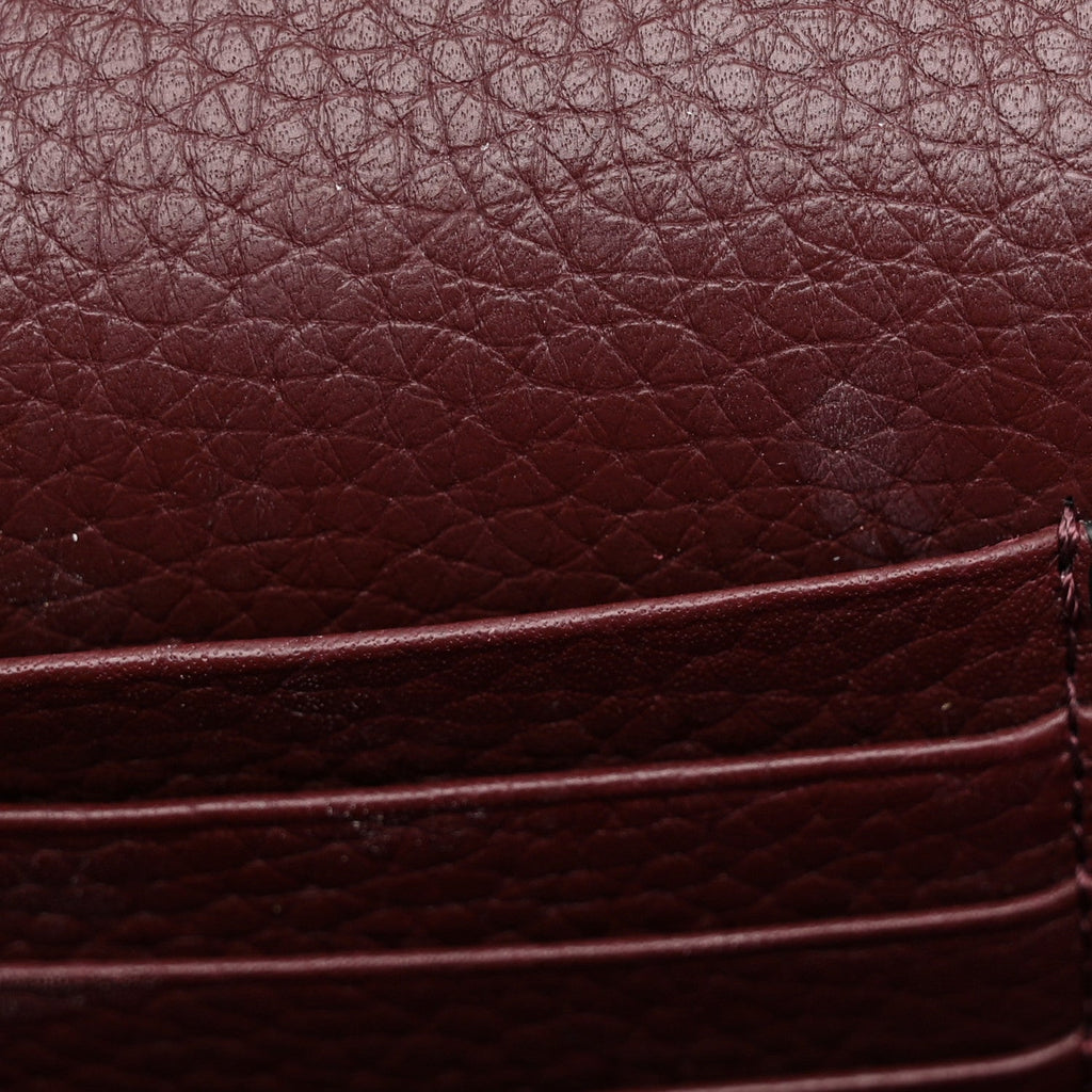 Pebbled Calfskin Rockstud Envelope Wallet on Chain Vinaccia