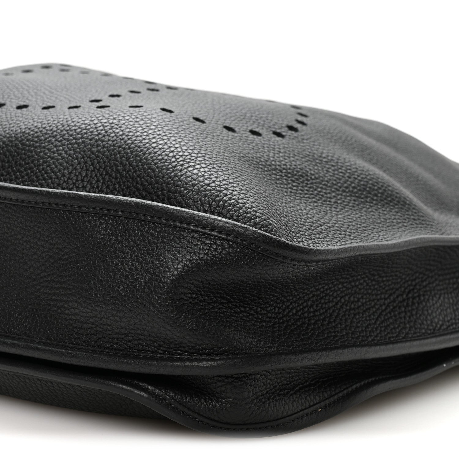 Taurillon Clemence Evelyne III TGM Black