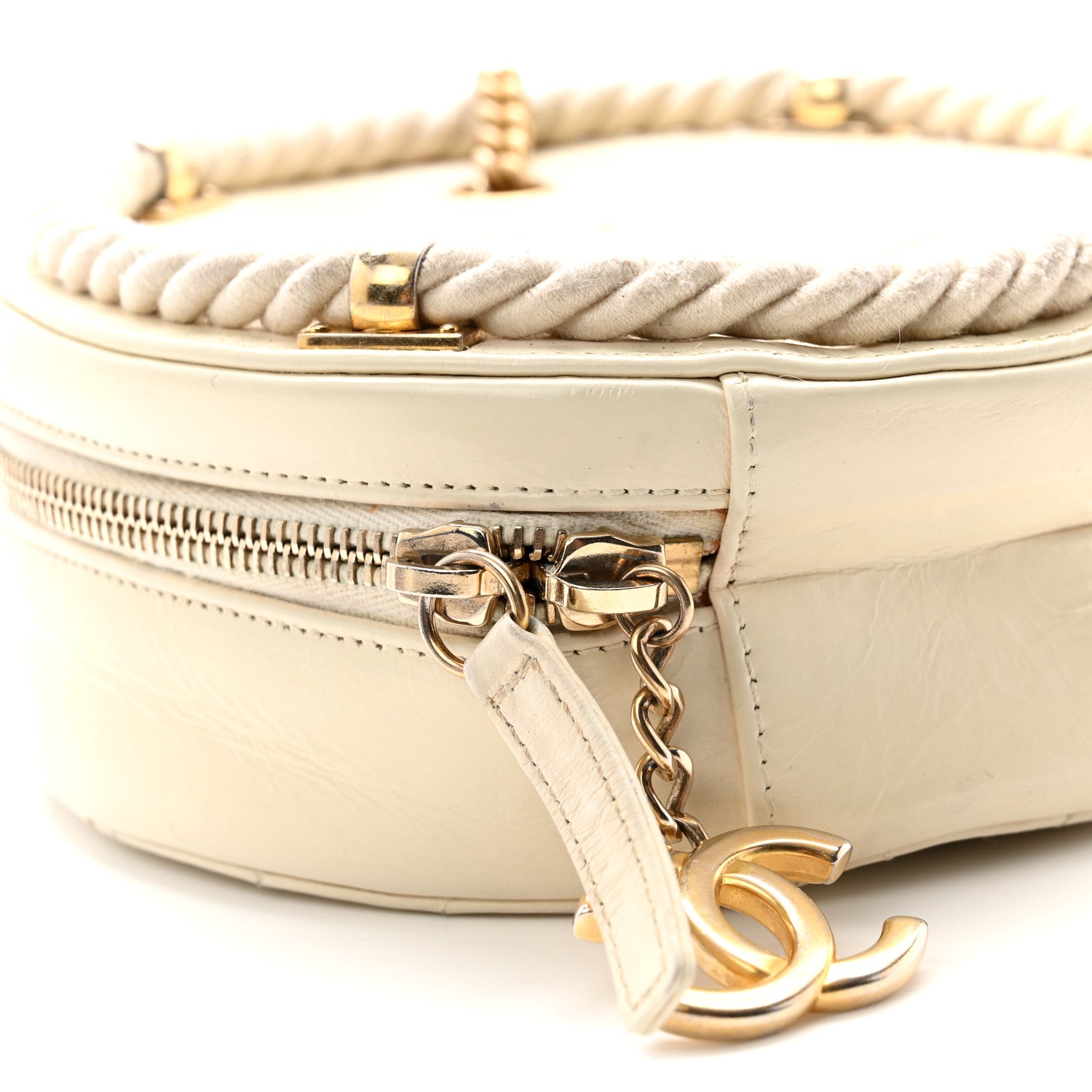 Crumpled Calfskin Cotton Small En Vogue Round Bag White