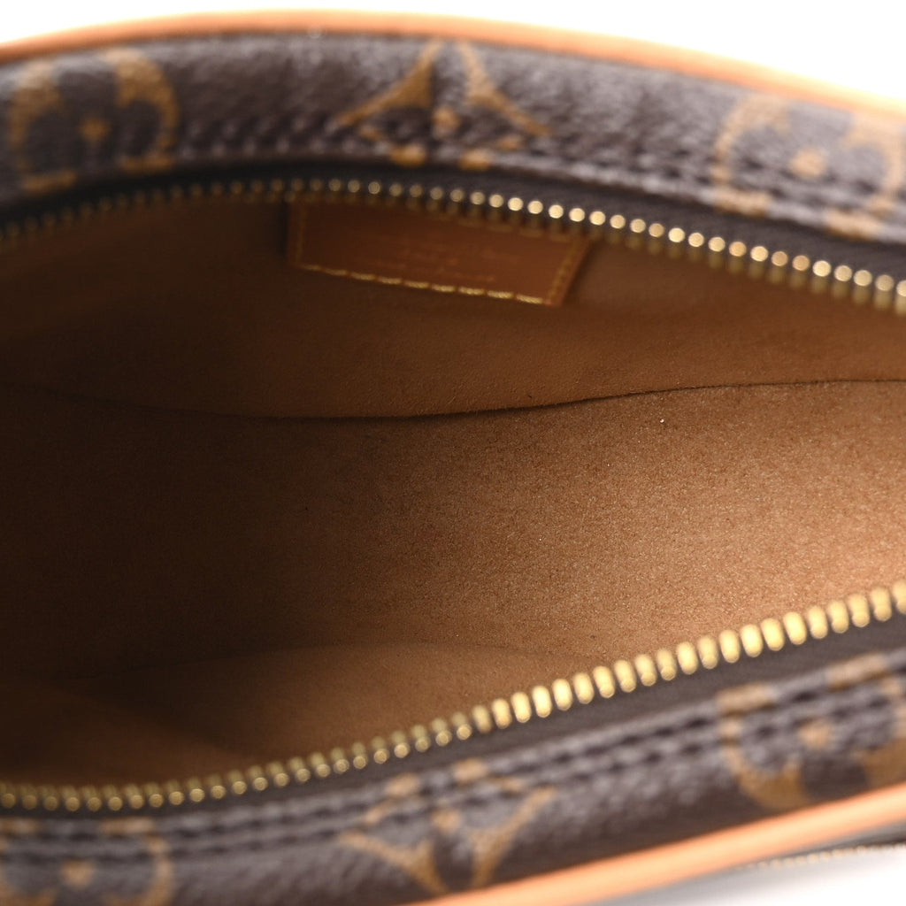 Monogram Loop