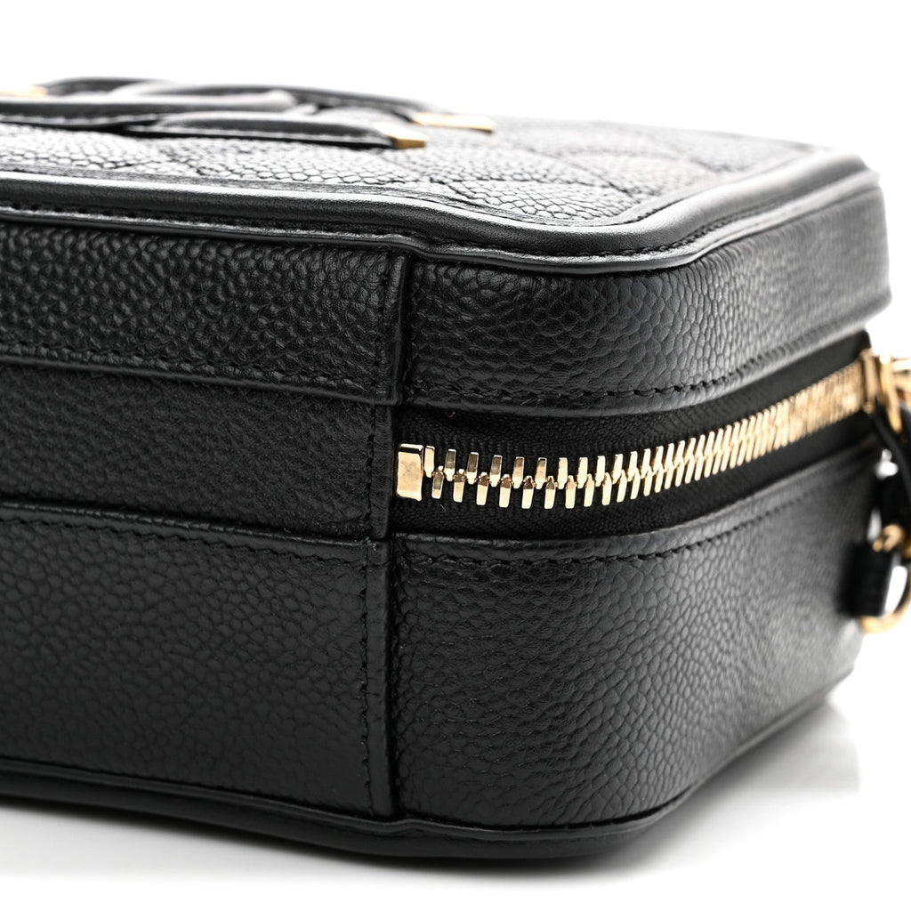 Caviar Quilted Small CC Filigree Vanity Case Black