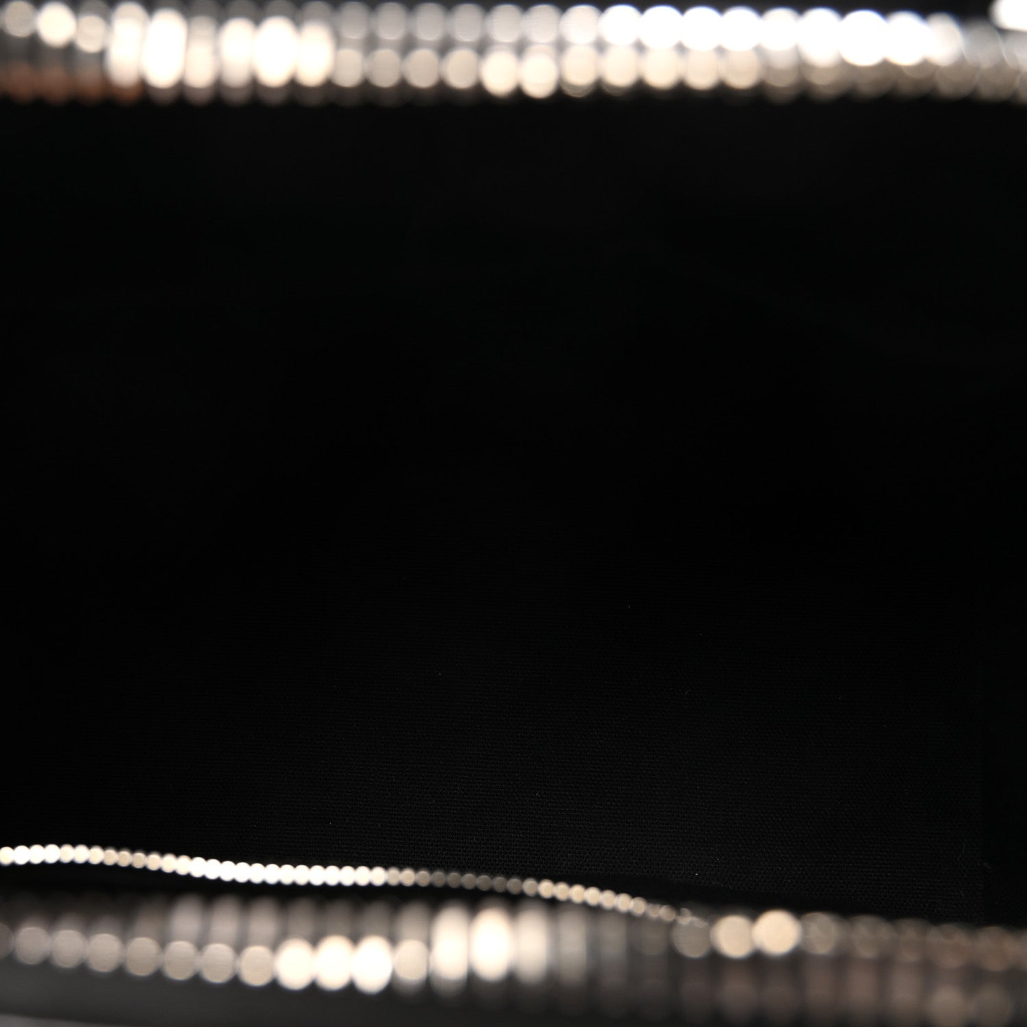Shiny Lord Calfskin Small Antigona Black