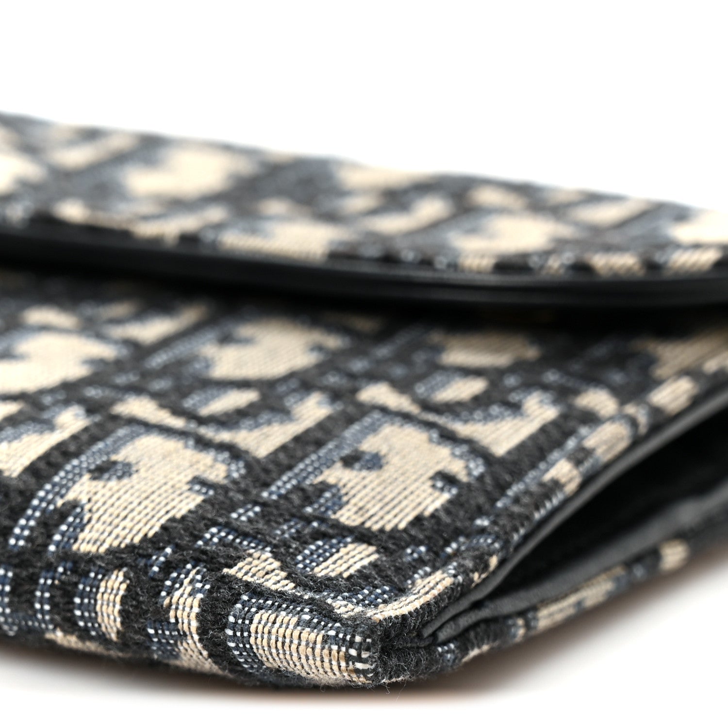 Oblique Saddle Chain Long Wallet Blue