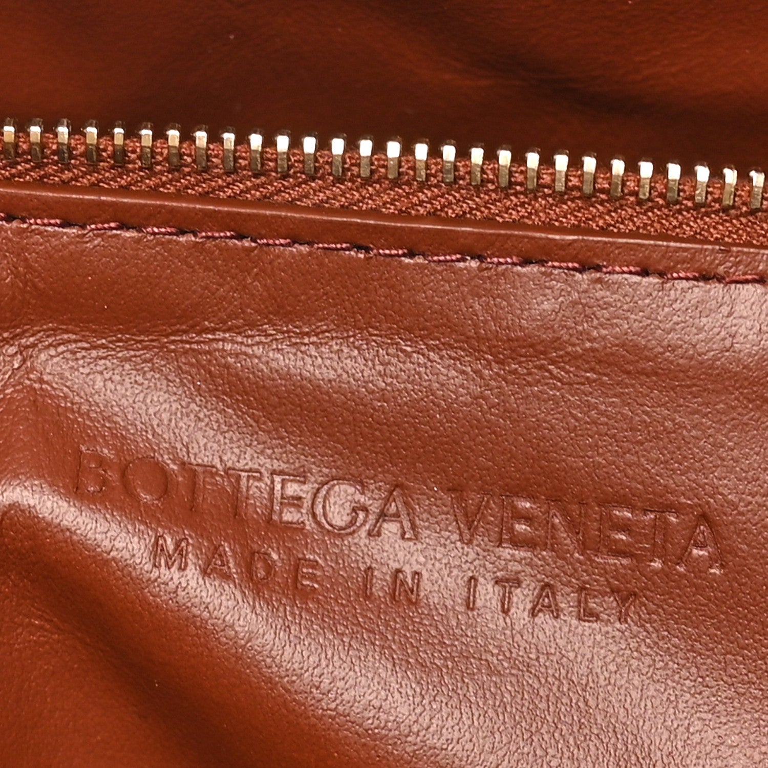 Calfskin Intrecciato Small Hop Sapele