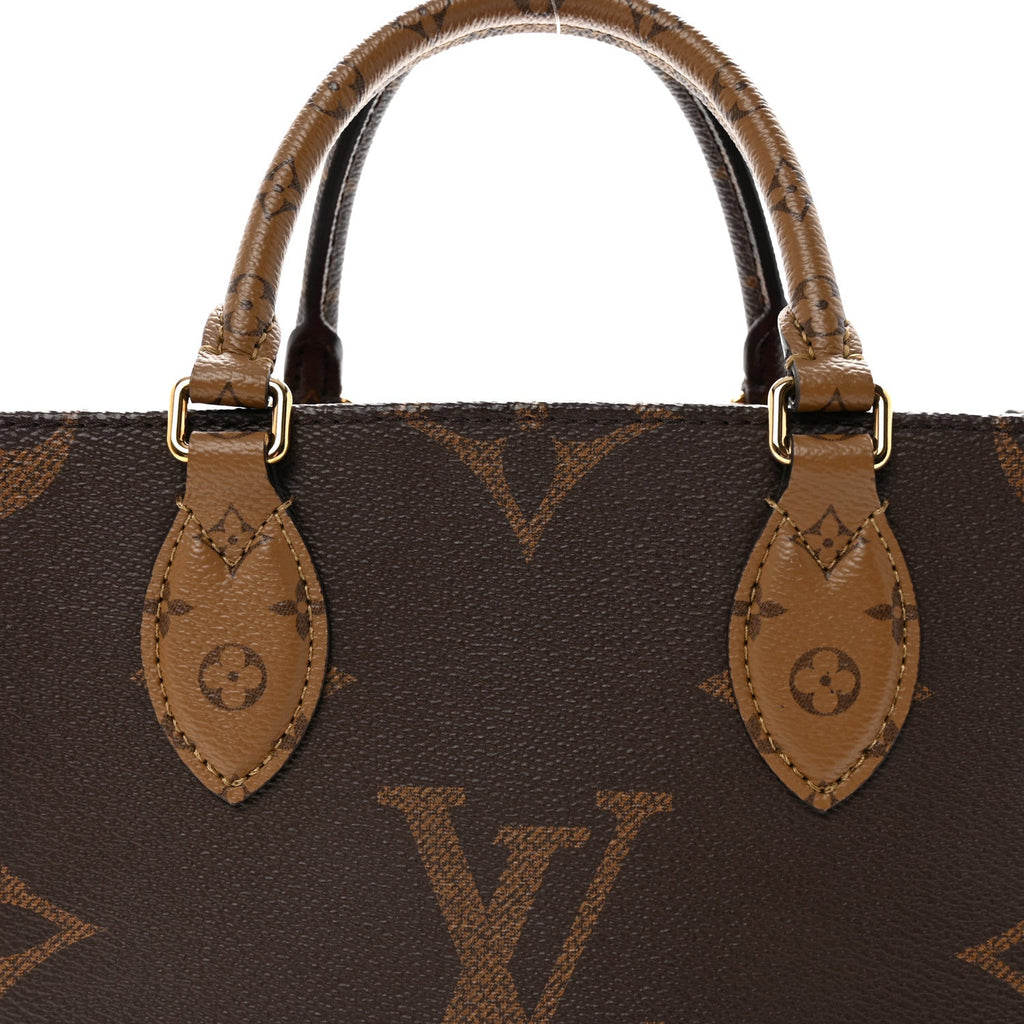 Reverse Monogram Giant Onthego PM PM