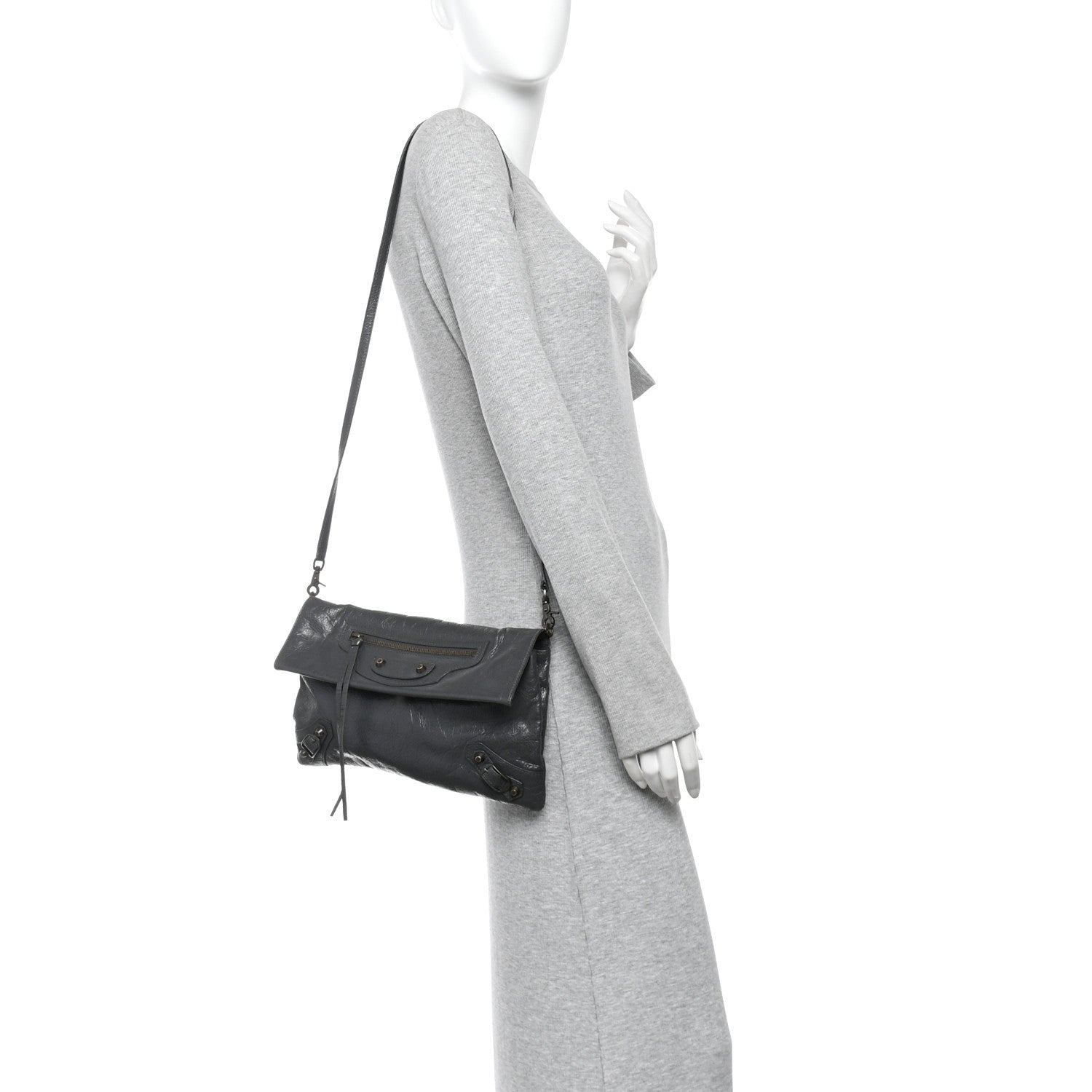 Agneau Classic Hardware Envelope Strap Clutch Gris Fossile