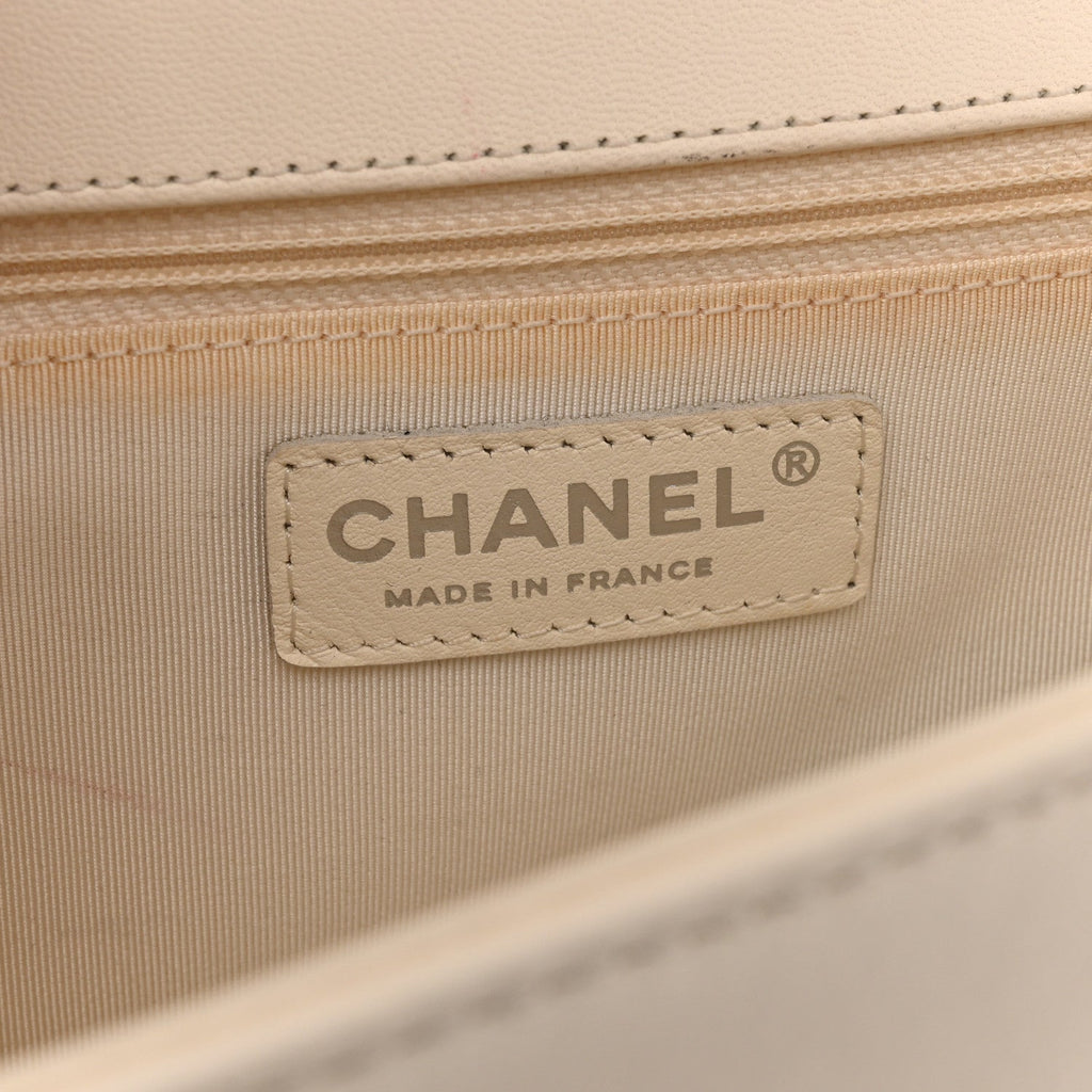 Calfskin Quilted New Medium Boy Flap White