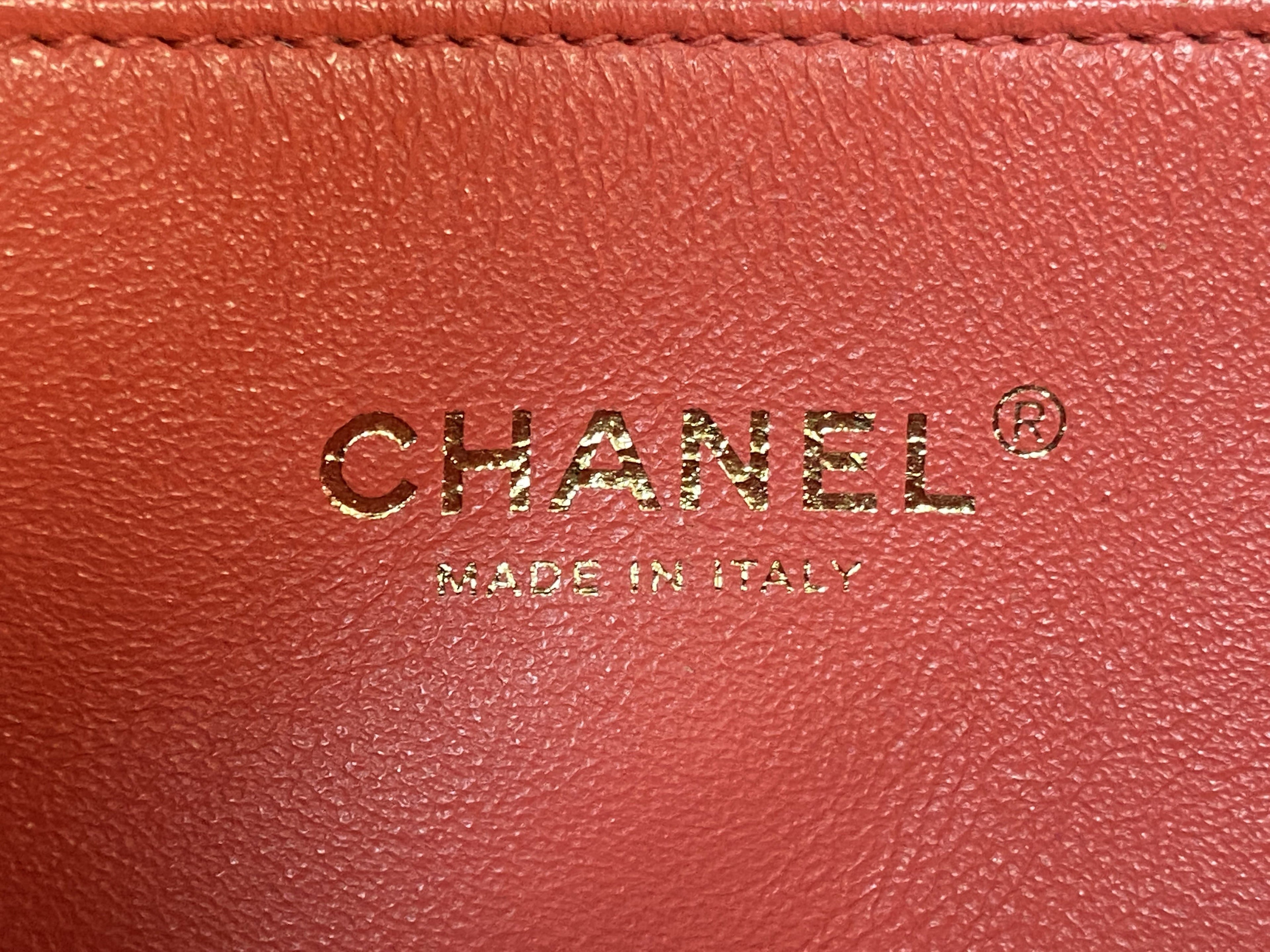 CHANEL CC Filigree Medium Quilted Caviar Leather Shoulder Bag Salmon
