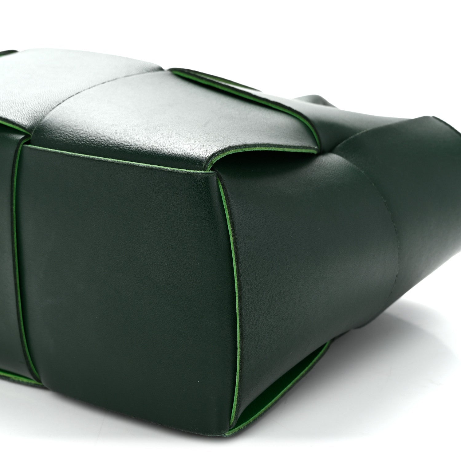 Calfskin Maxi Intrecciato Medium Arco Tote Raintree