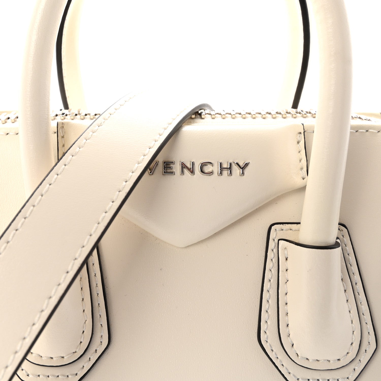 Shiny Lord Calfskin Mini Antigona Ivory