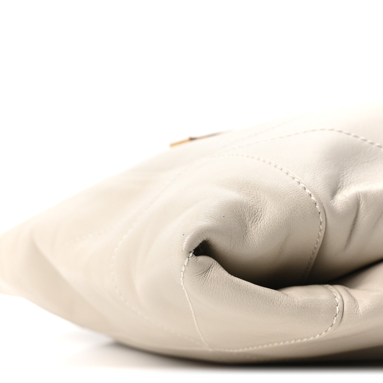 Lambskin Matelasse Monogram Medium Jamie 4.3 Pochon Crema Soft