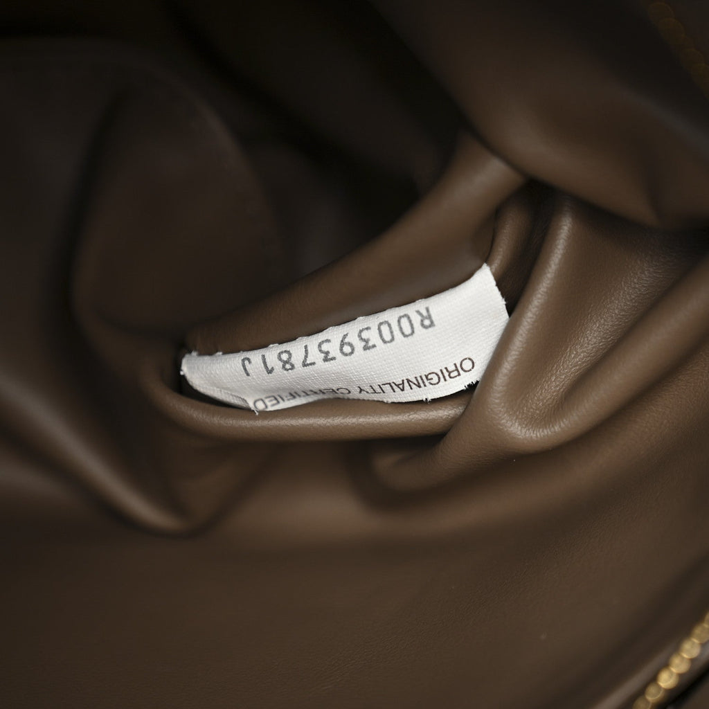 Calfskin Intrecciato Small Hop Pinecone