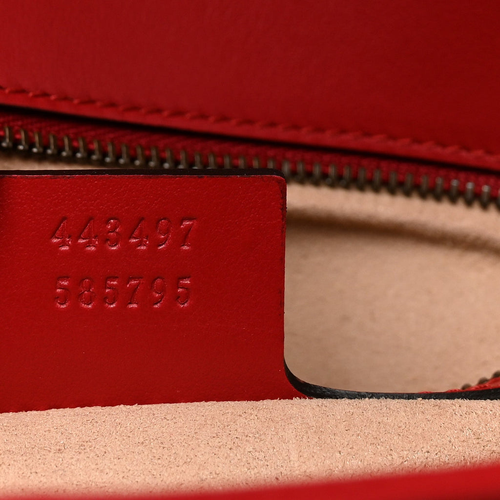 Calfskin Matelasse Small GG Marmont Shoulder Bag Hibiscus Red