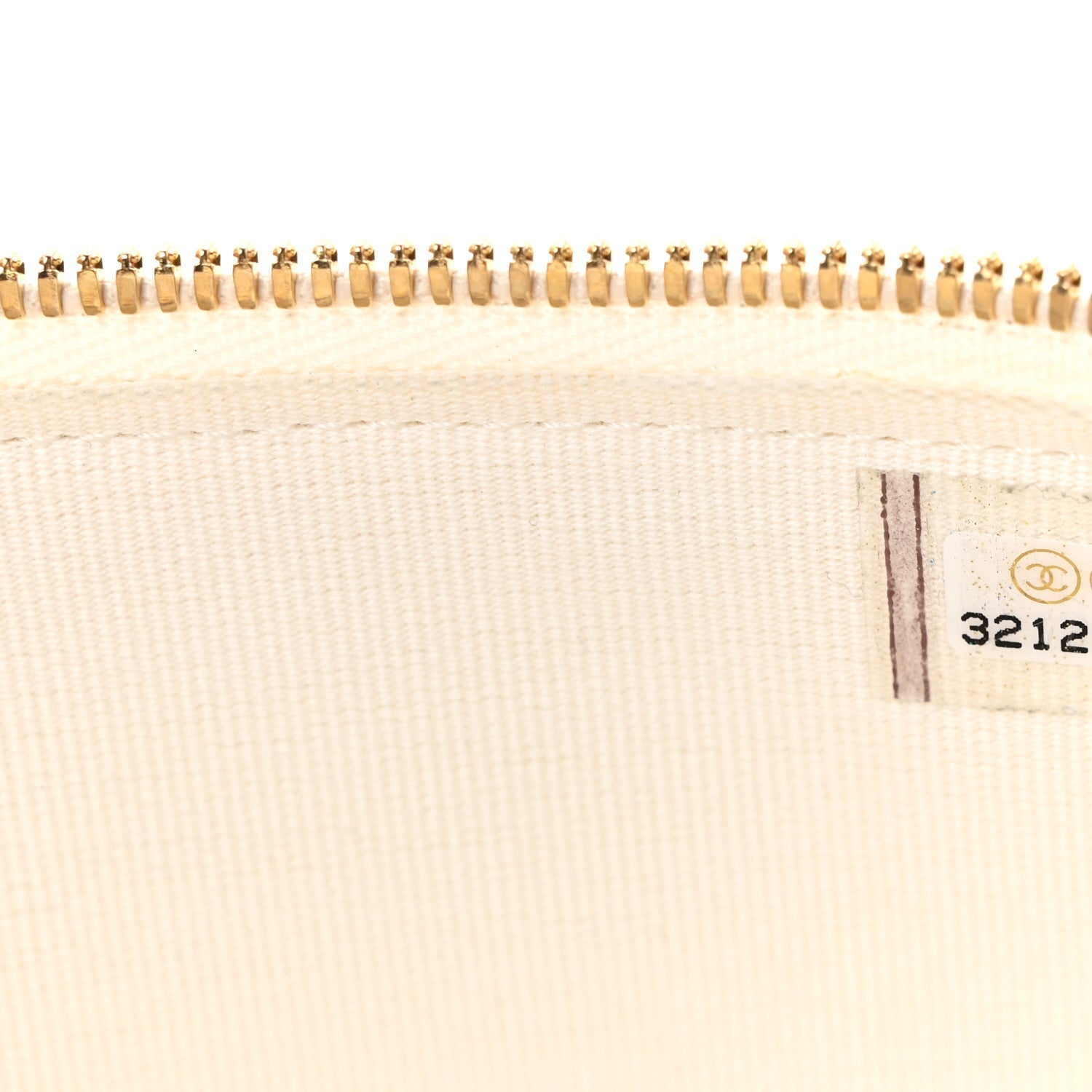 Goatskin Quilted Punk Essentials Vanity Case With Chain White