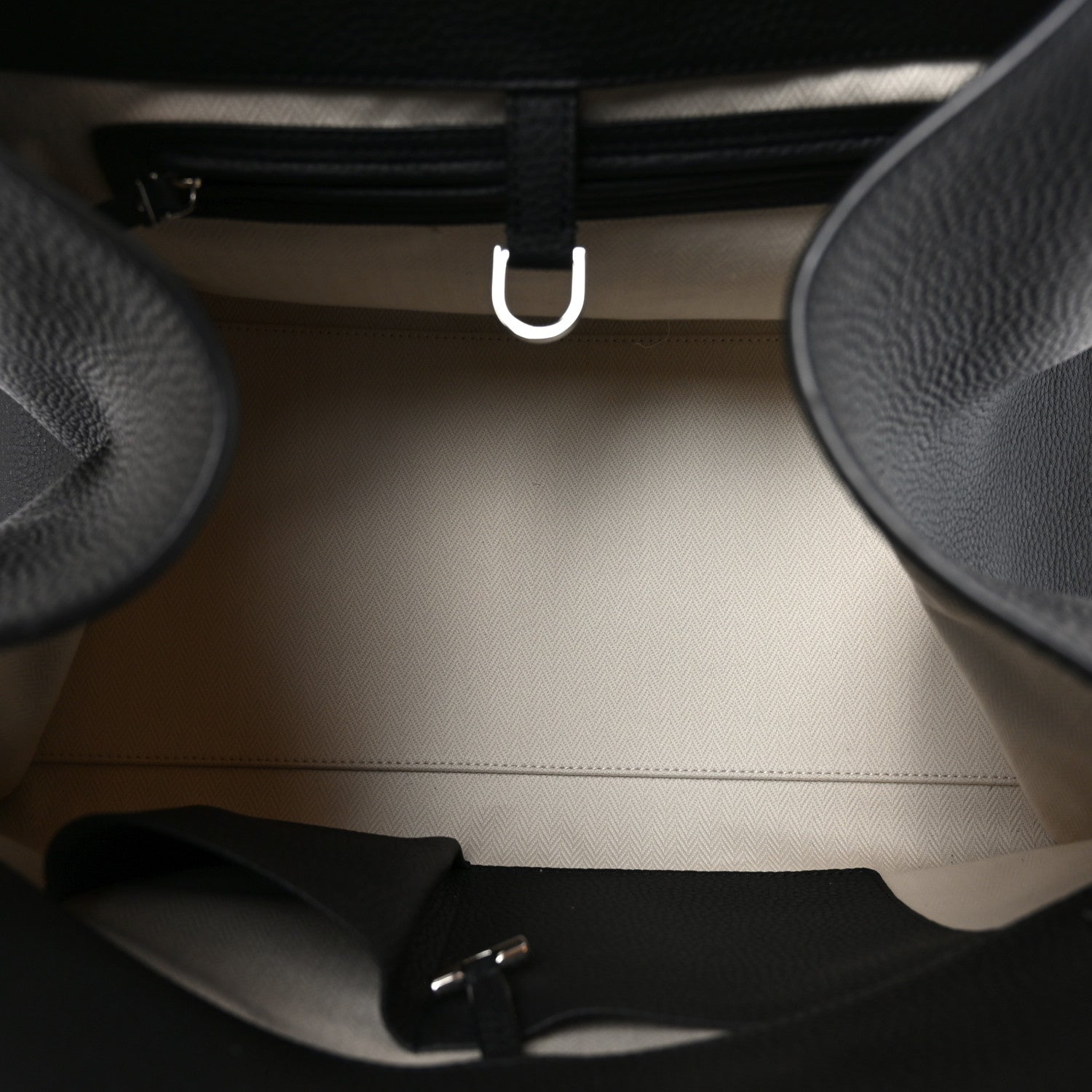Matte Grained Calfskin Soft Margaux 15 Black