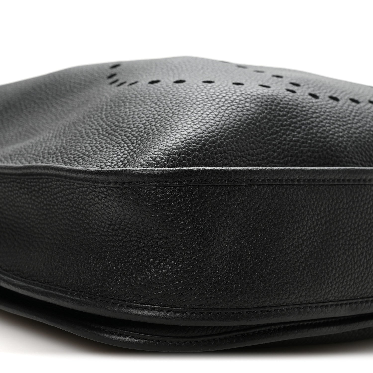Taurillon Clemence Evelyne III TGM Black