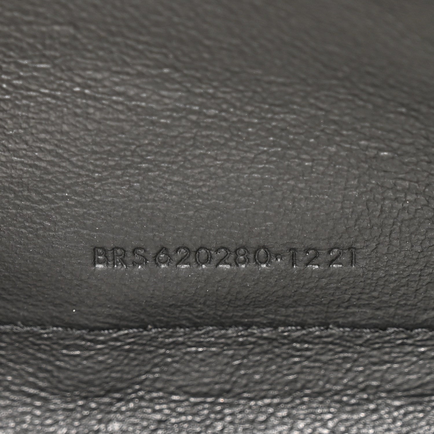 Grain De Poudre Mixed Matelasse Triquilt Monogram Chain Wallet Crema Soft