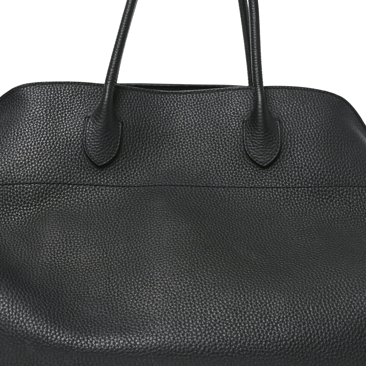 Grained Calfskin Soft Margaux 17 Black