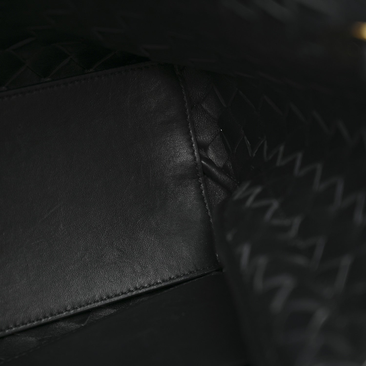 Nappa Intrecciato Medium Andiamo Shoulder Bag Black