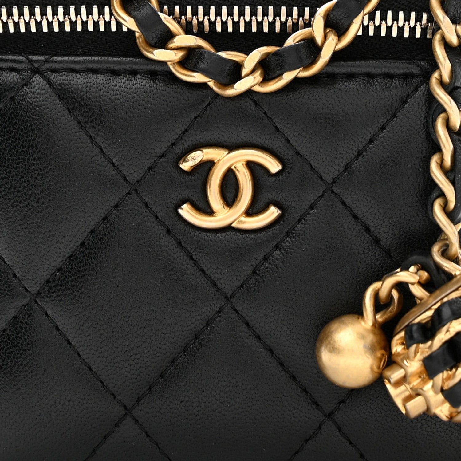 Lambskin Quilted Mini Pearl Crush Vanity Case With Chain Black