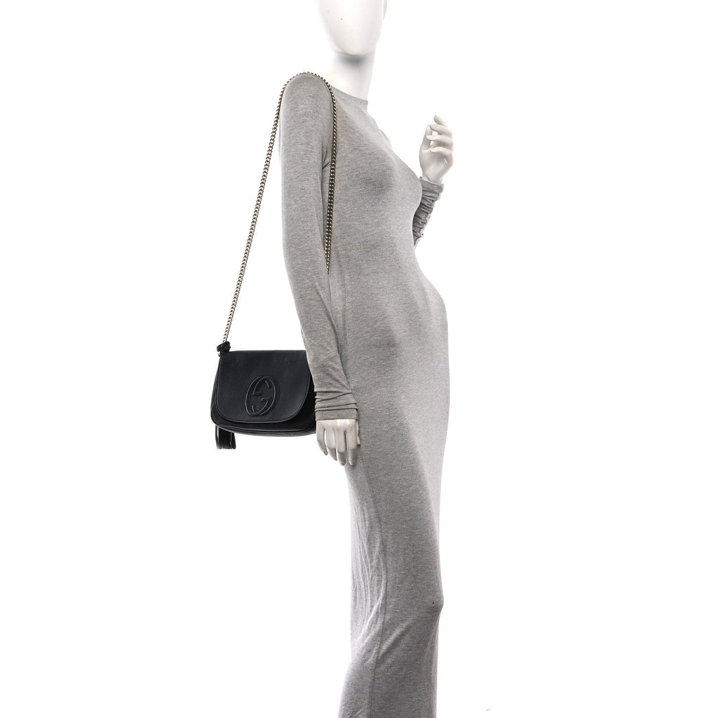 Pebbled Calfskin Medium Soho Flap Crossbody Black
