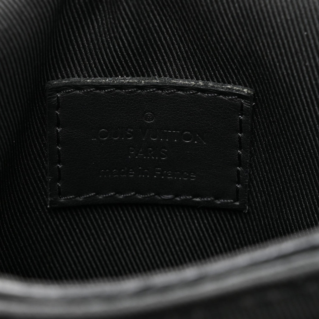 Taurillon Monogram S Lock Wearable Wallet Black