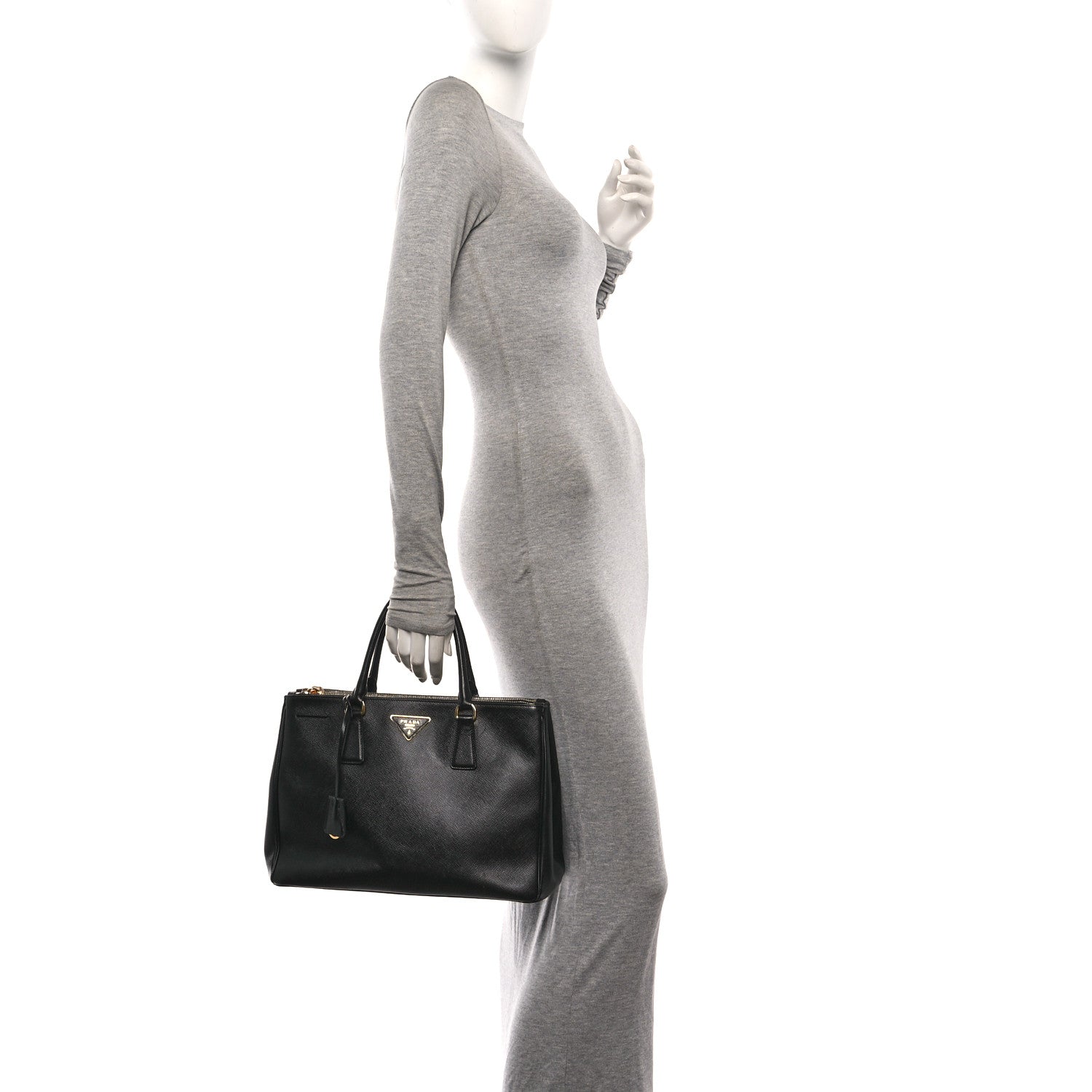 Saffiano Medium Galleria Double Zip Tote Black
