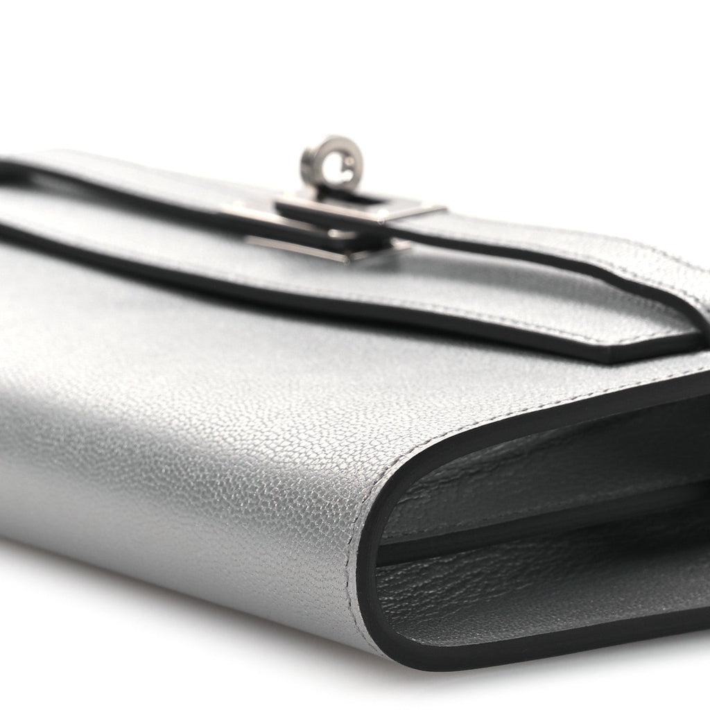 Metallic Chevre Chamkilight Kelly Wallet To Go Argent
