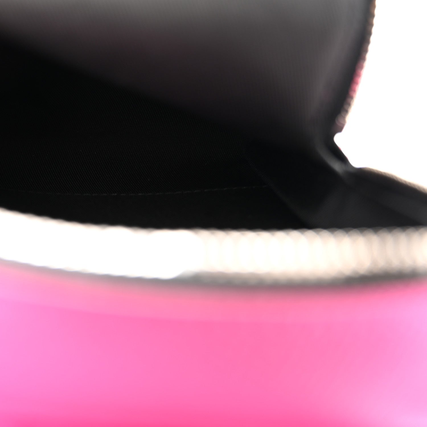 Taigarama Outdoor Slingbag Fuchsia