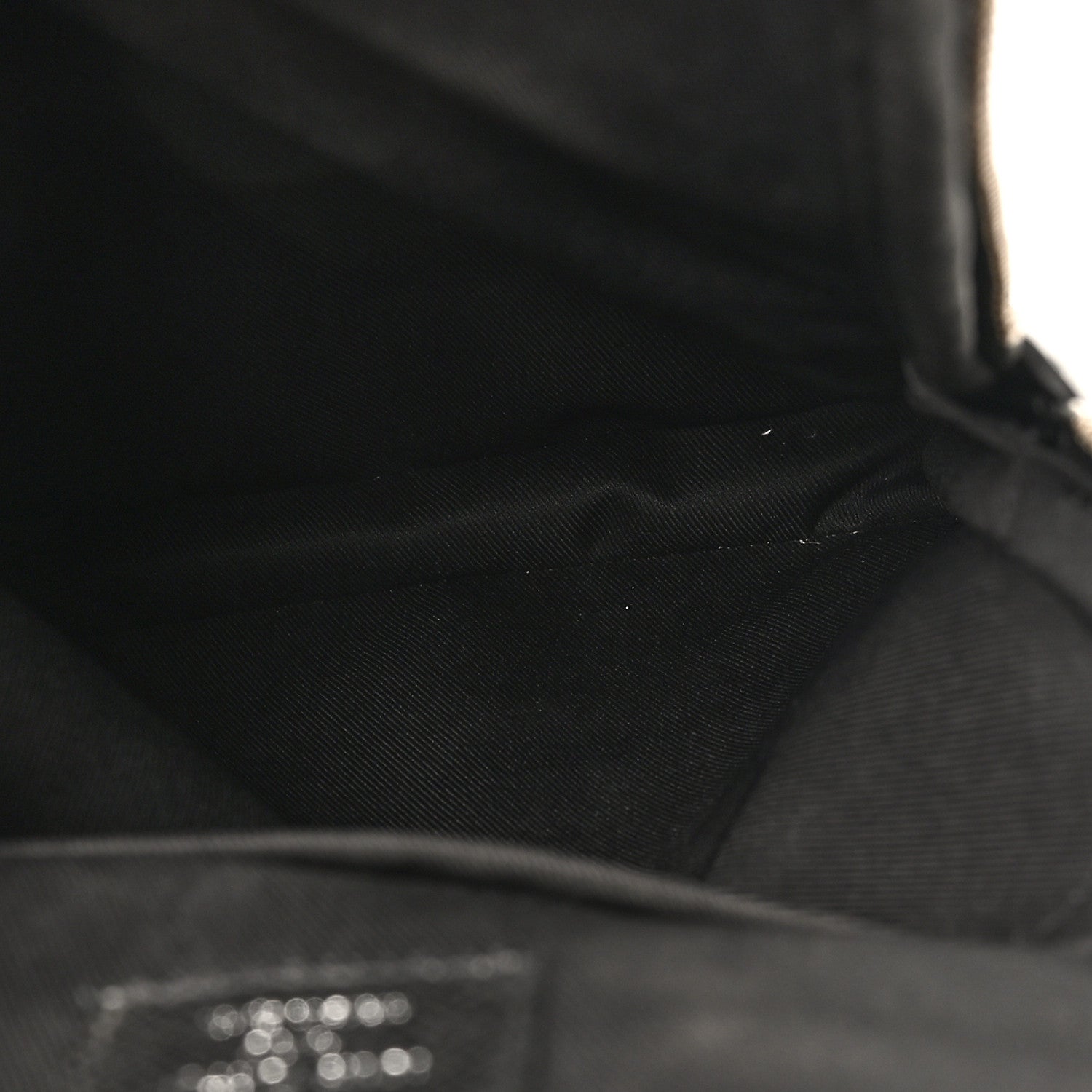 Taiga Avenue Sling Bag NM Black