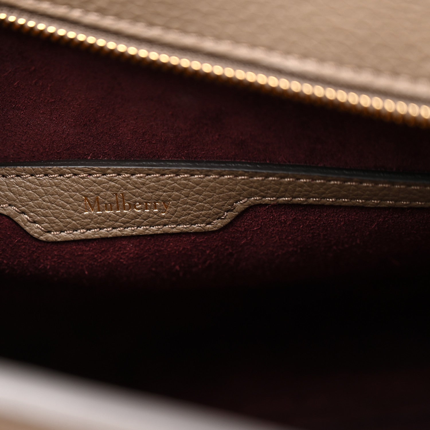 Classic Grain Small Zipped Bayswater Clay