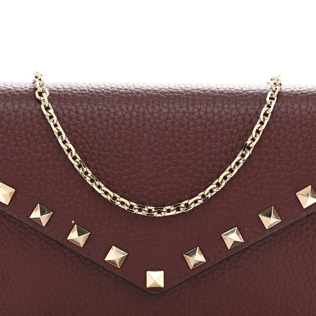 Pebbled Calfskin Rockstud Envelope Wallet on Chain Vinaccia