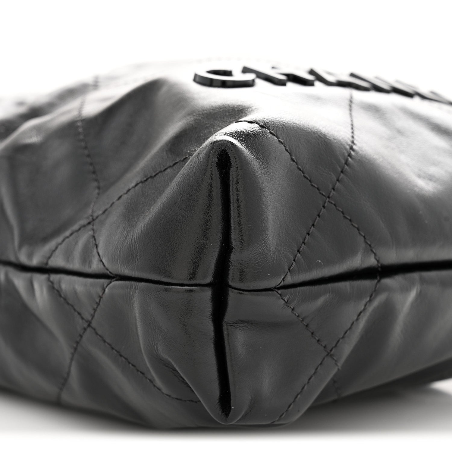 Shiny Calfskin Quilted Mini Chanel 22 So Black
