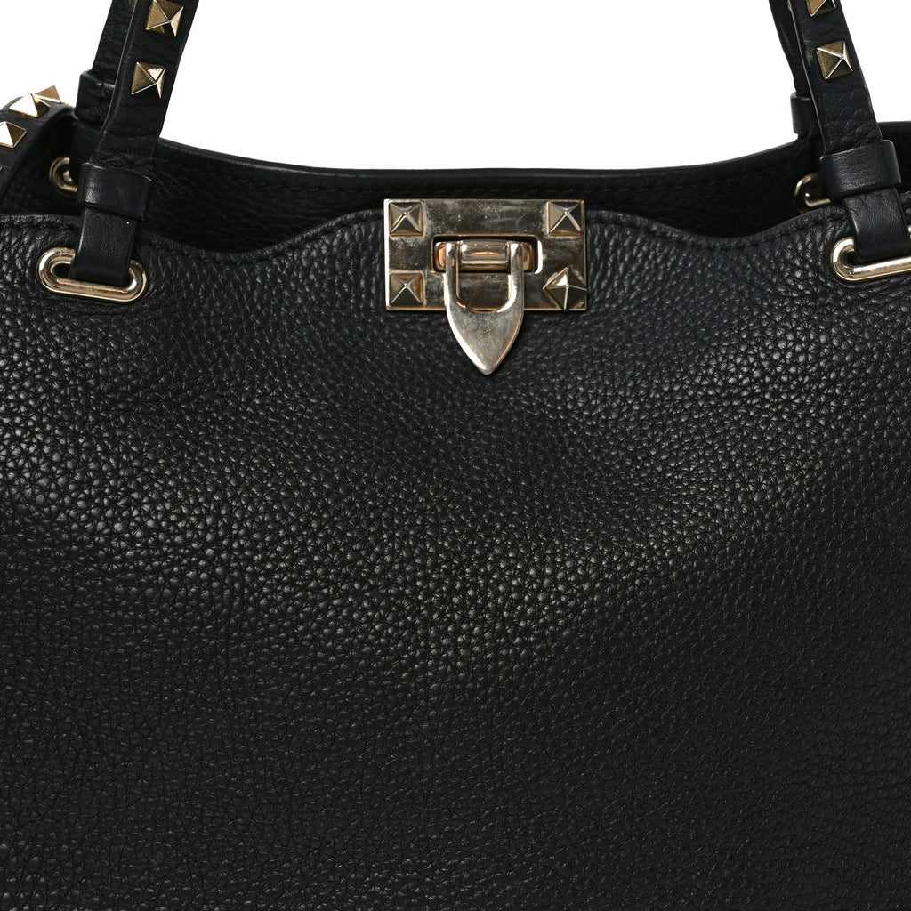 Pebbled Calfskin Medium Rockstud Tote Black