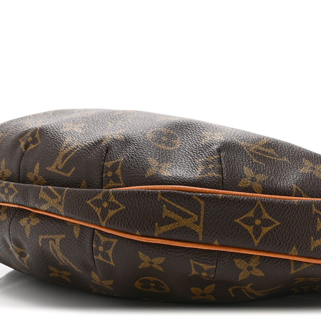 Monogram Croissant MM