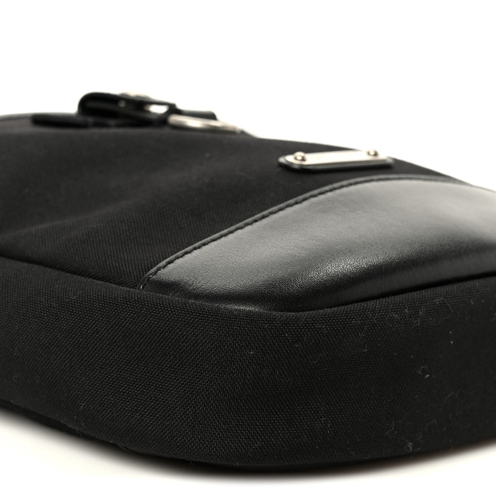 Canvas Rivington Race Pouch Black