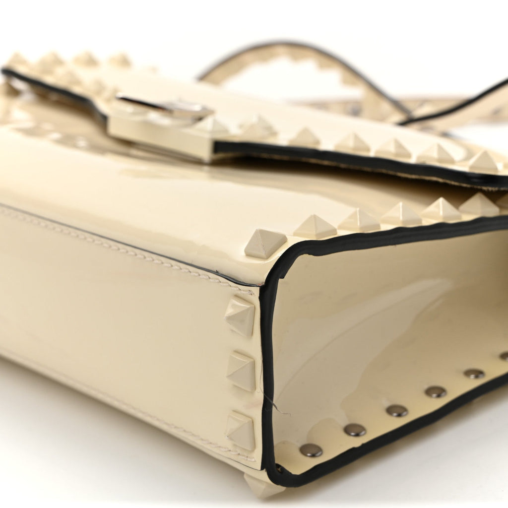 Patent Monochrome Medium Rockstud Flip Lock Crossbody Bag Light Ivory