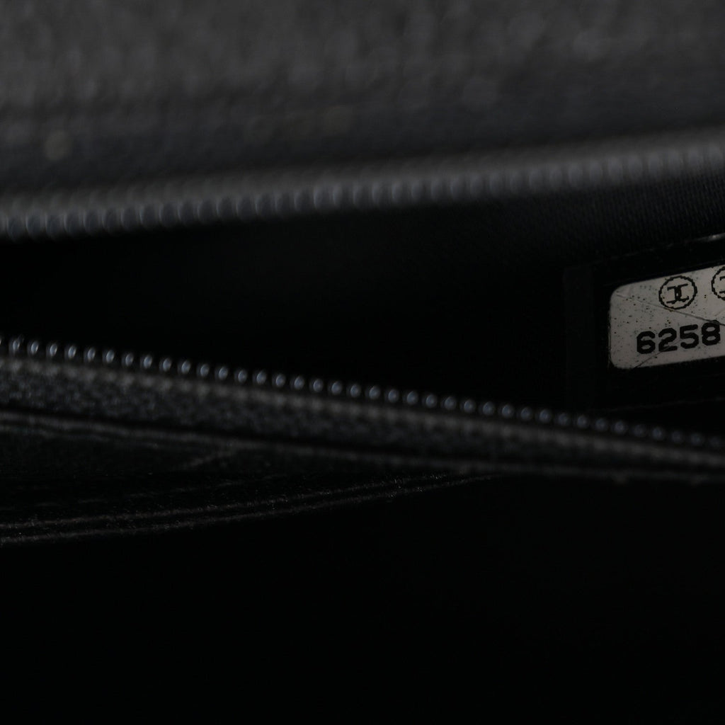 Caviar Quilted Jumbo Kelly Flap Black