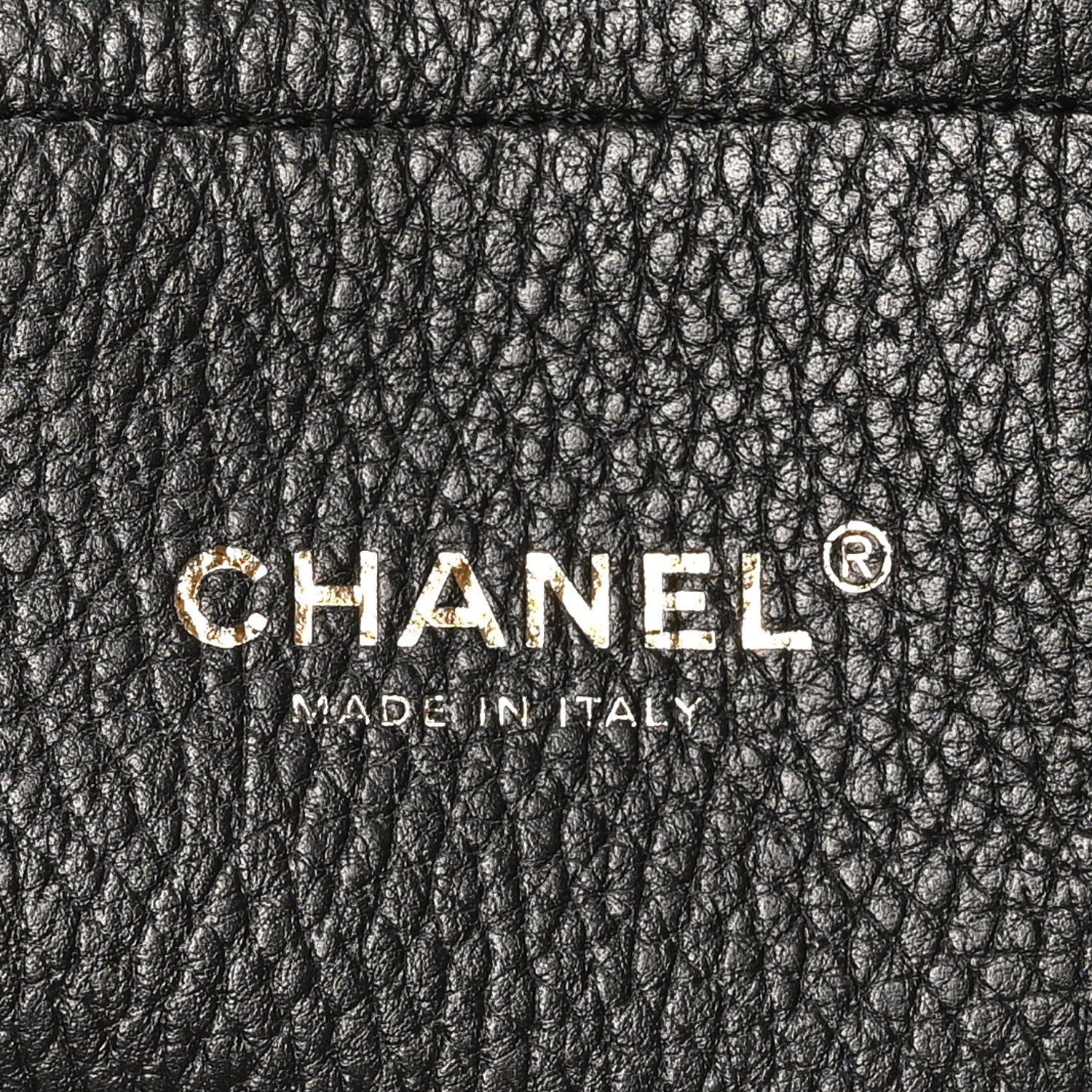 Grained Calfskin Stitched Urban Essentials Large Shopping Bag Black