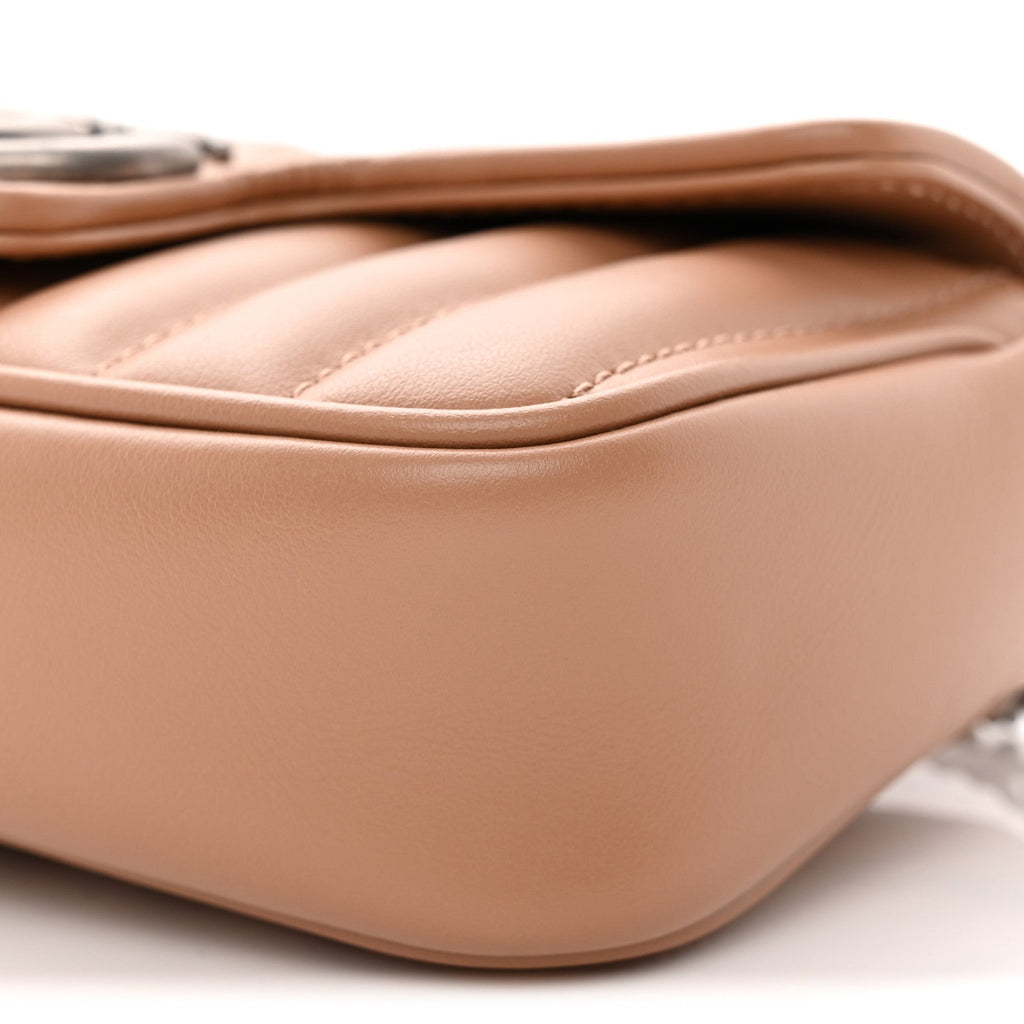Calfskin Matelasse Aria Super Mini GG Marmont Shoulder Bag Camelia