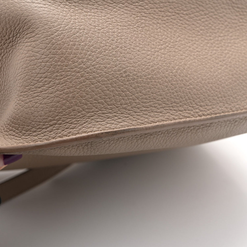 Grained Calfskin Hunting Bag II Stone