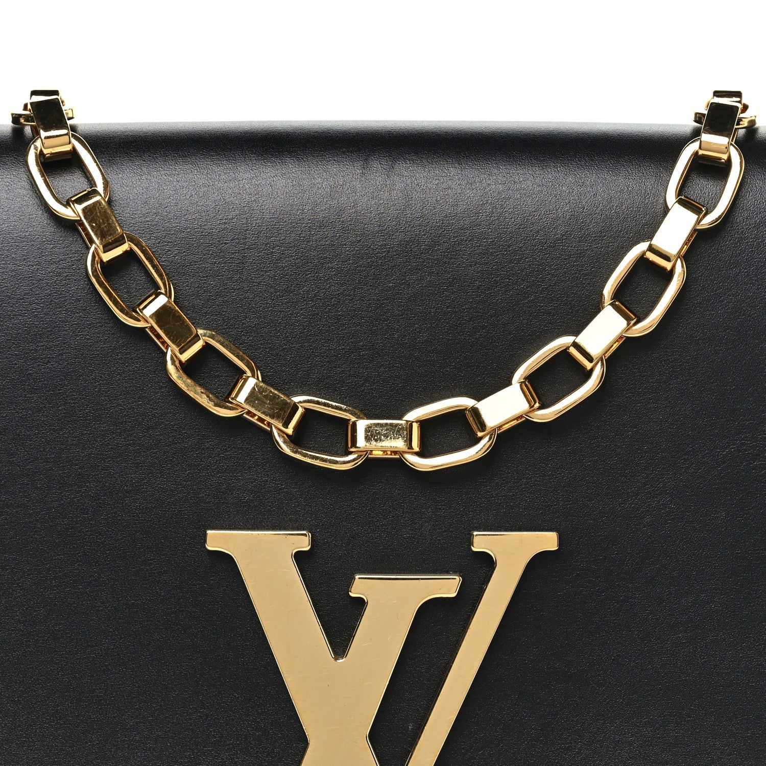 Calfskin Chain Louise GM Black