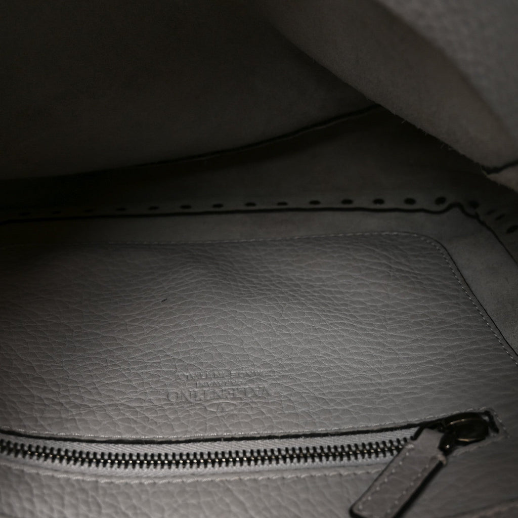 Pebbled Calfskin Small Rockstud Flip-Lock Messenger Bag Grey