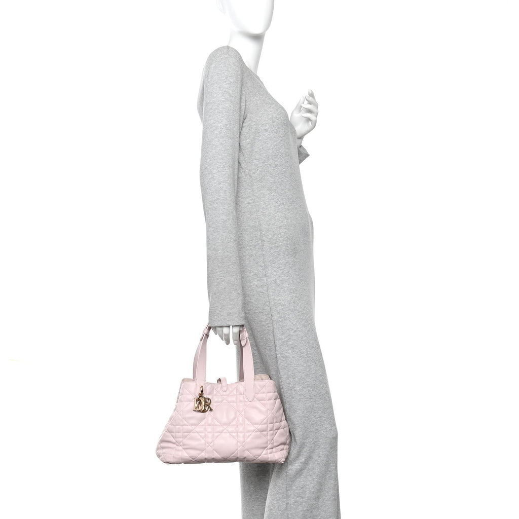 Calfskin Macrocannage Medium Toujours Powder Pink
