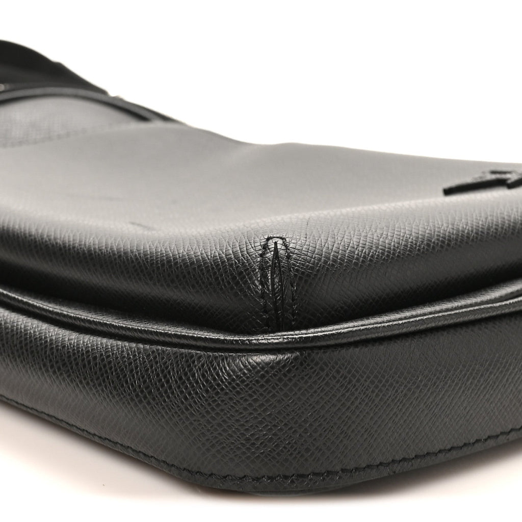 Taiga Avenue Sling Bag NM Black