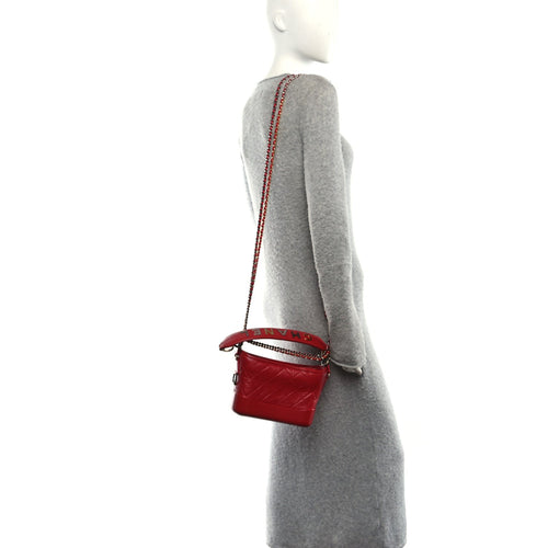 Aged Calfskin Quilted Small Gabrielle Logo Hobo Red