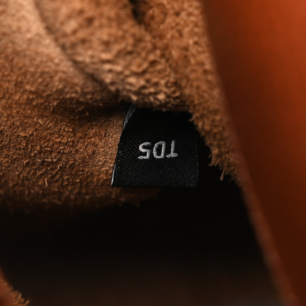 Grain Calfskin New Antony Messenger Crossbody Oak