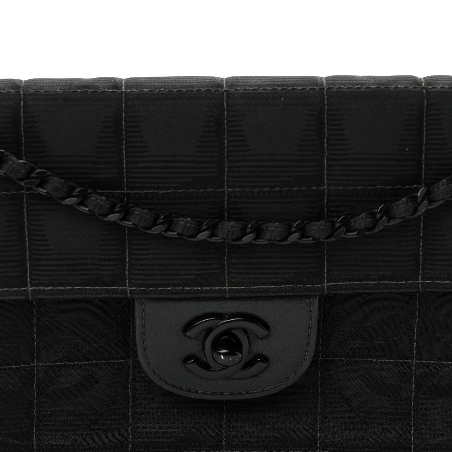 Nylon Travel East West Flap Black