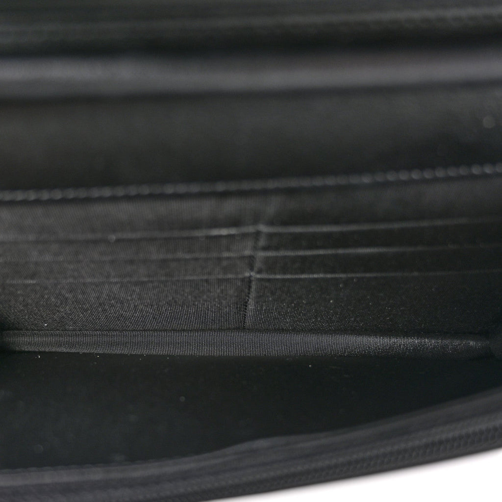 Caviar Quilted Boy Wallet On Chain WOC Black