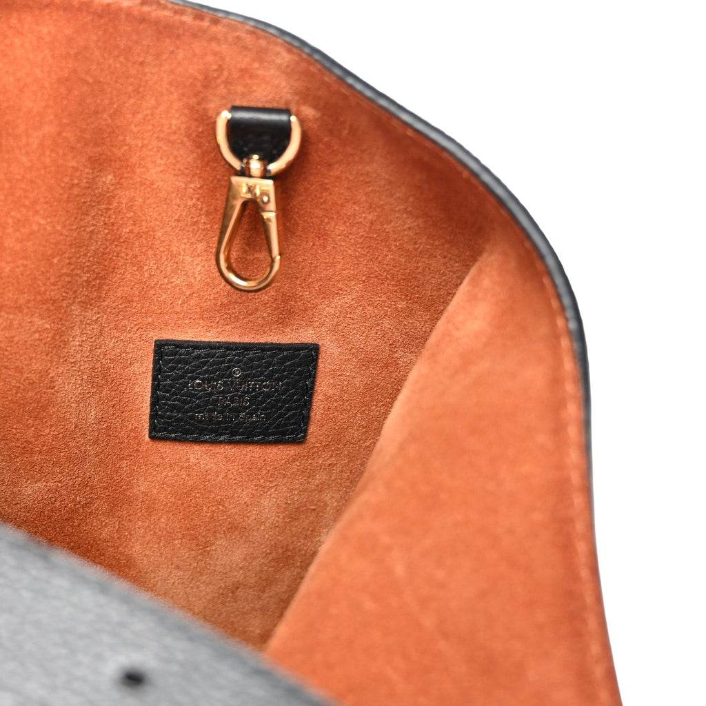 Grained Calfskin Low Key Hobo MM Black